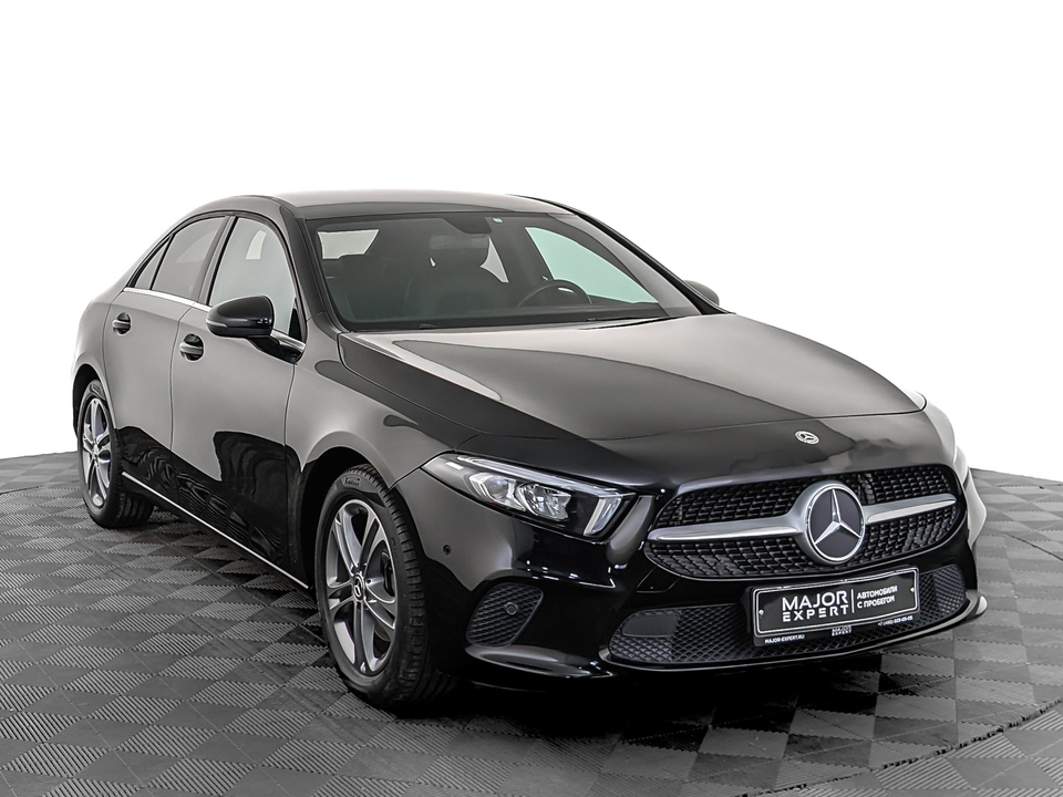 Mercedes-Benz A-Класс 2018 114 793км фото №3