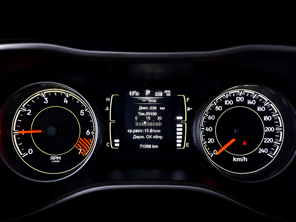 Jeep Cherokee 2014 71 060км фото №5