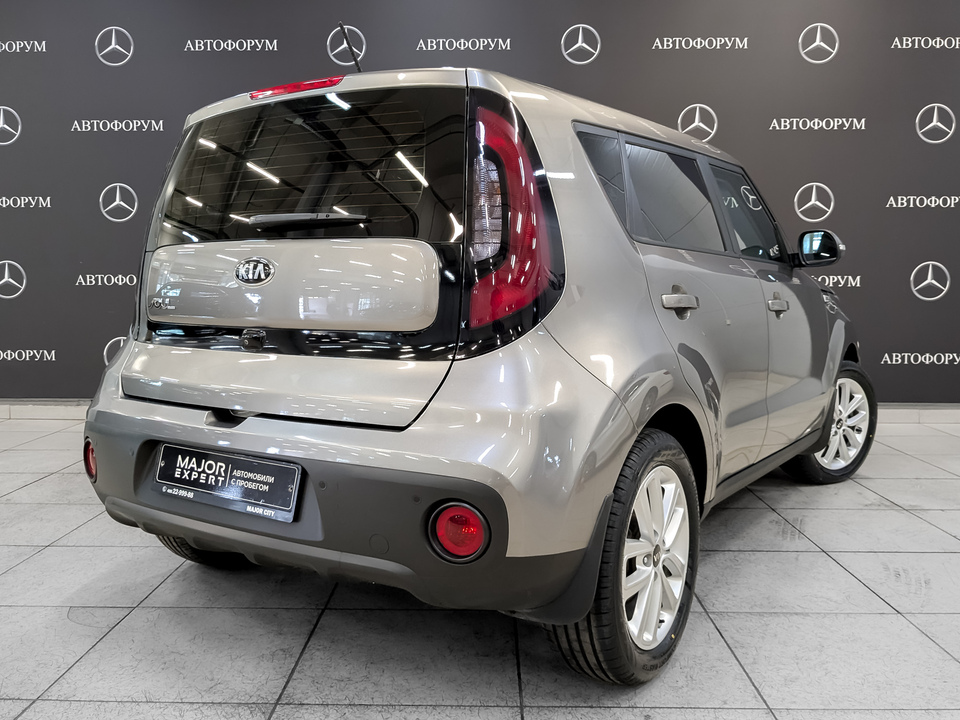car-card-slide Kia Soul 2018 97 468км фото №5