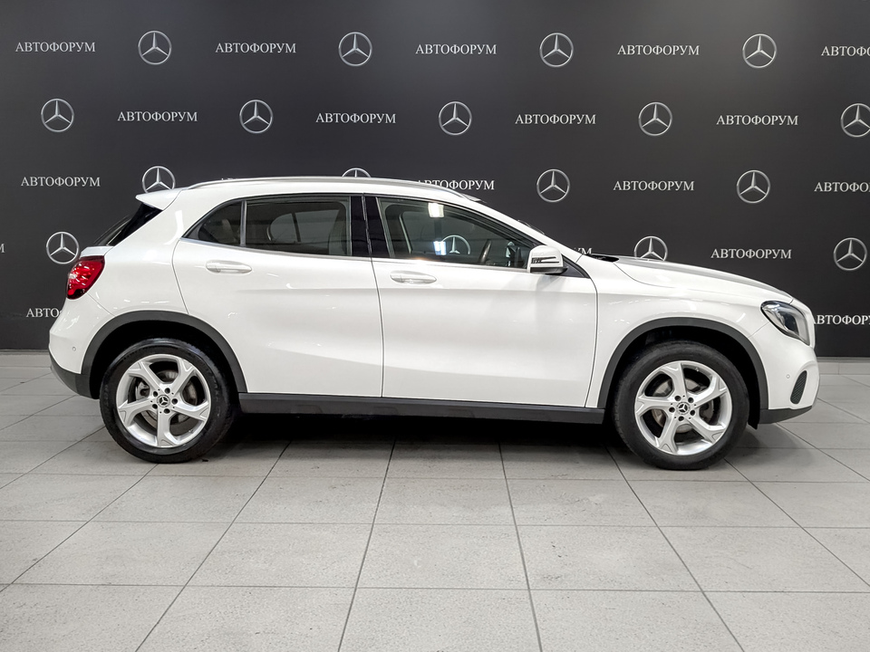 Mercedes-Benz GLA 2019 73 000км фото №4