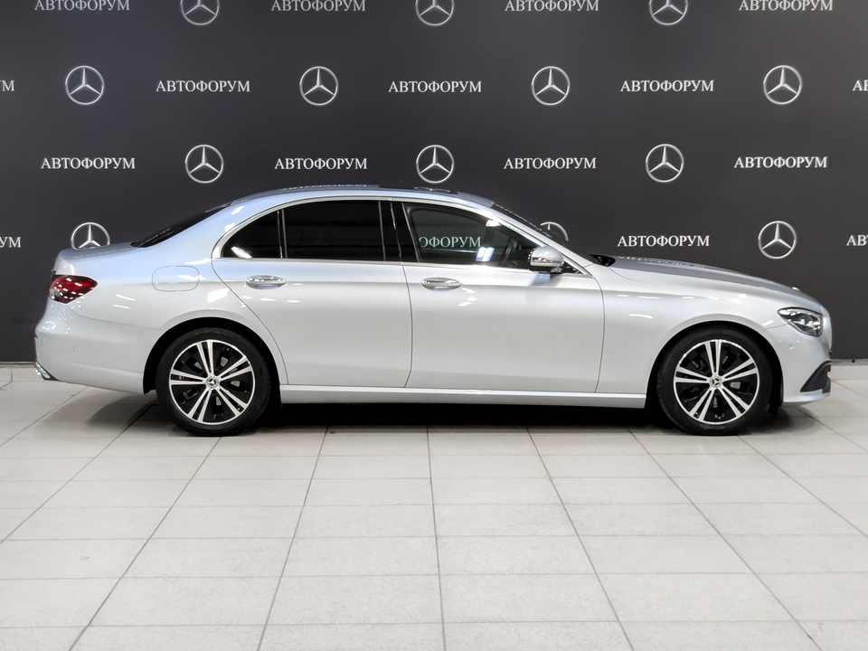 car-card-slide Mercedes-Benz E-Класс 2022 72 000км фото №4