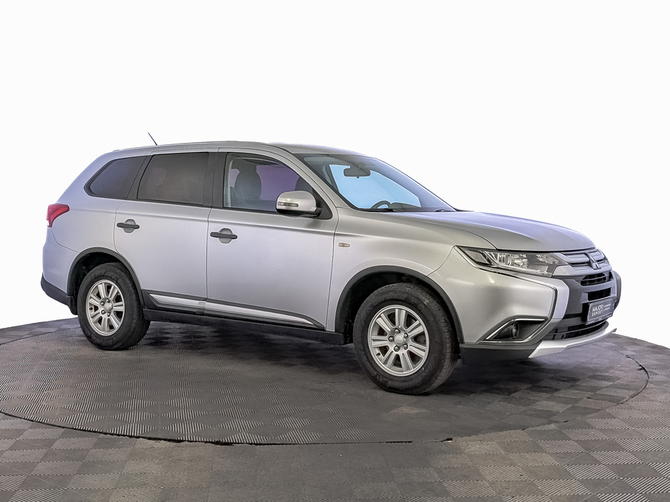 car-card-slide Mitsubishi Outlander 2015 178 330км фото №3