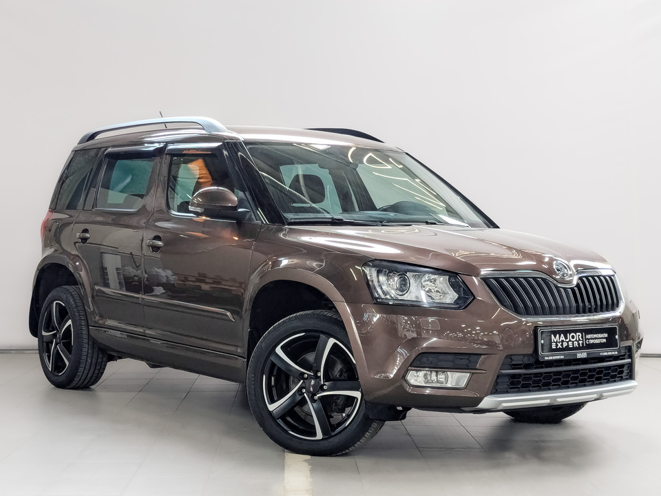 car-card-slide Skoda Yeti 2016 56 615км фото №3