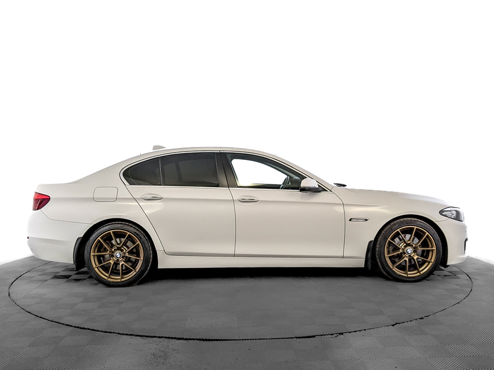 car-card-slide BMW 5 серии 2014 179 151км фото №4