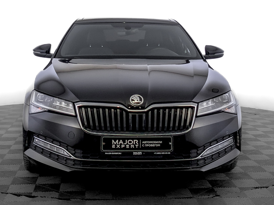 car-card-slide Skoda Superb 2024 82 225км фото №2