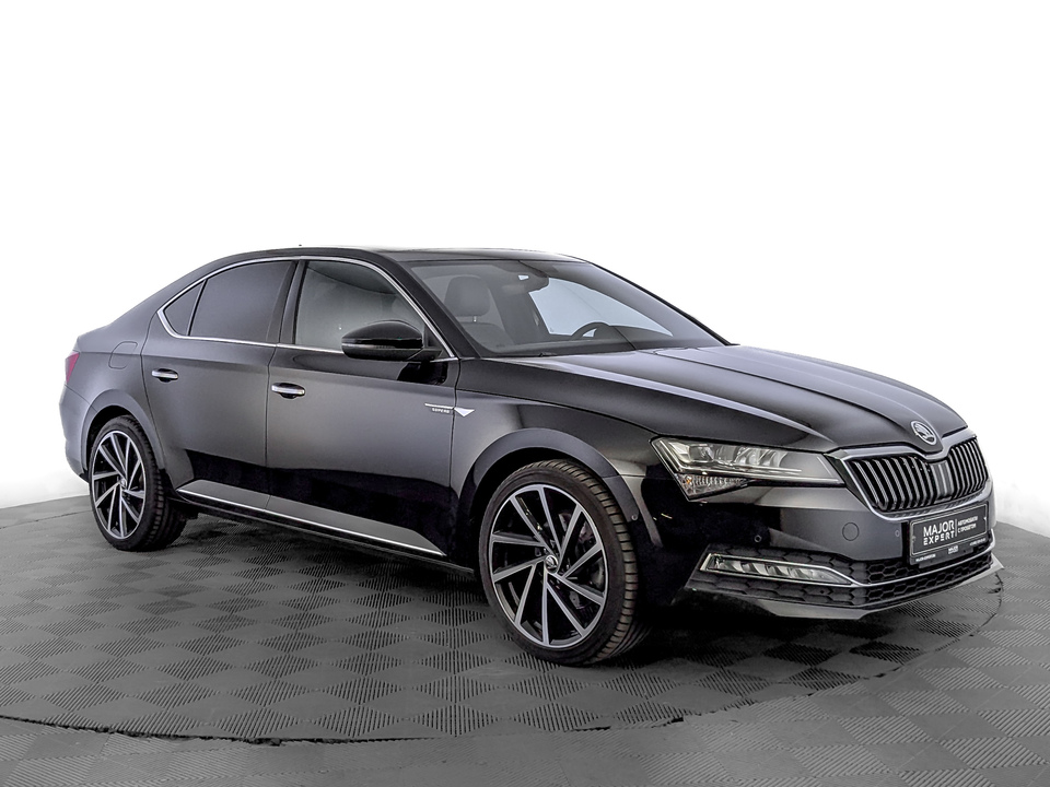 car-card-slide Skoda Superb 2024 82 225км фото №3