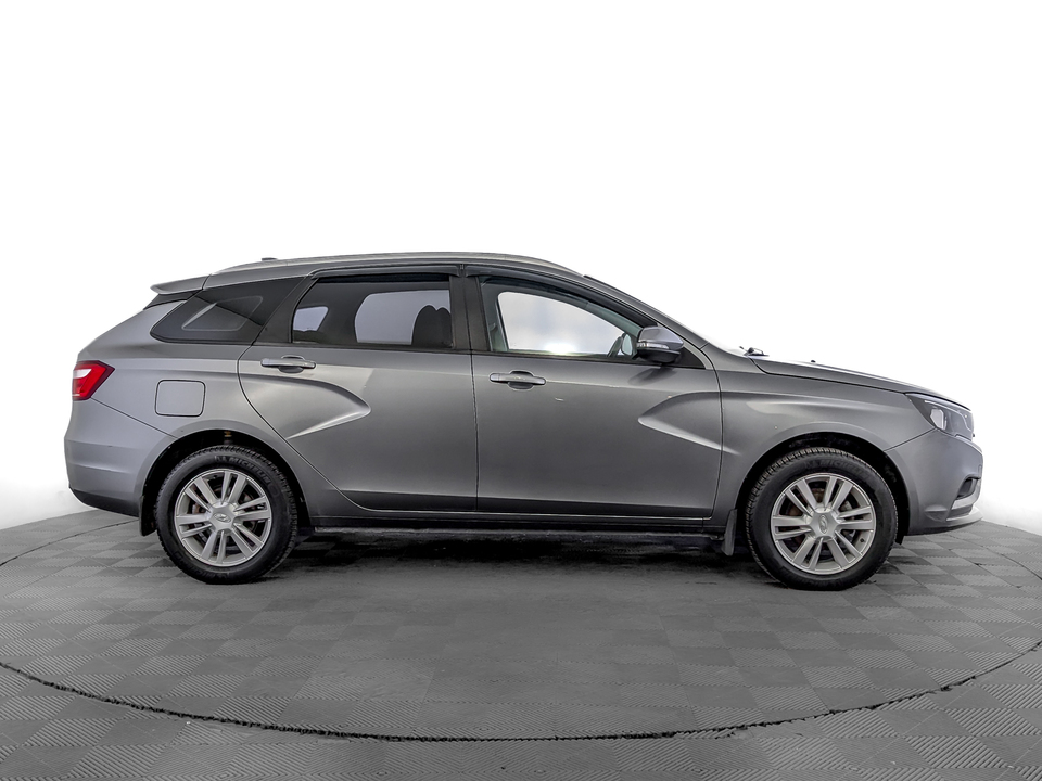 car-card-slide Lada Vesta 2019 52 542км фото №4