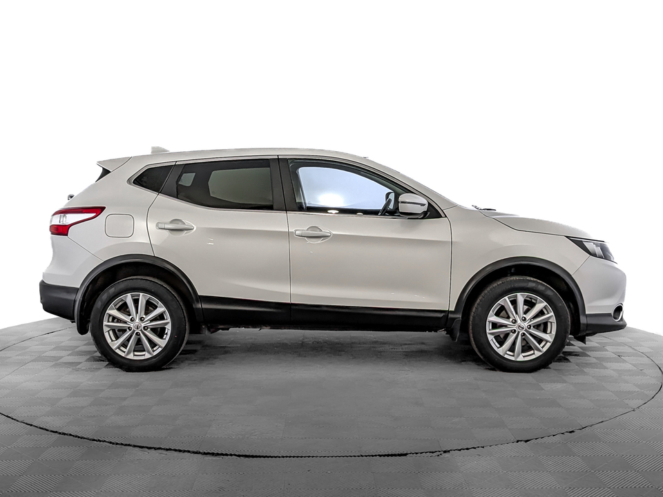 car-card-slide Nissan Qashqai 2018 77 570км фото №4
