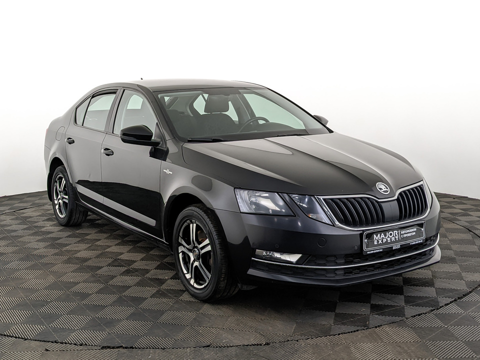 car-card-slide Skoda Octavia 2018 140 525км фото №3