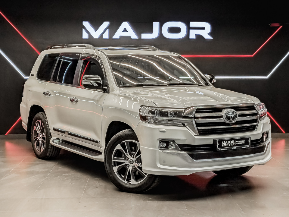 car-card-slide Toyota Land Cruiser 200 2019 132 326км фото №3