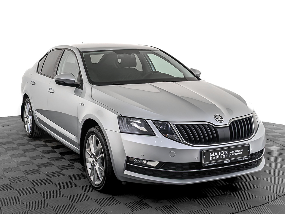 car-card-slide Skoda Octavia 2019 92 699км фото №3