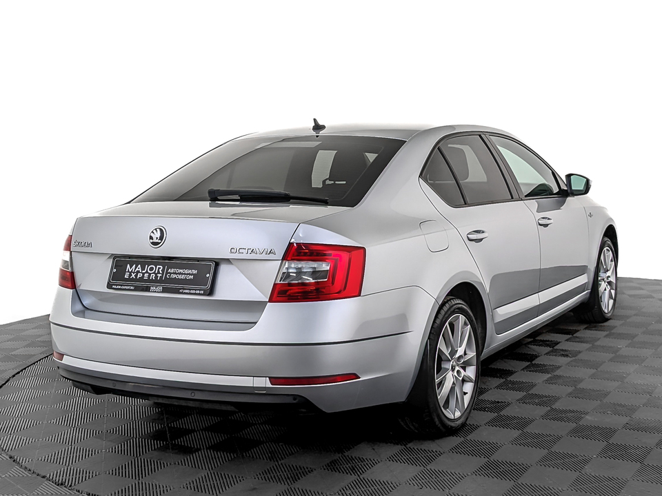 car-card-slide Skoda Octavia 2019 92 699км фото №5