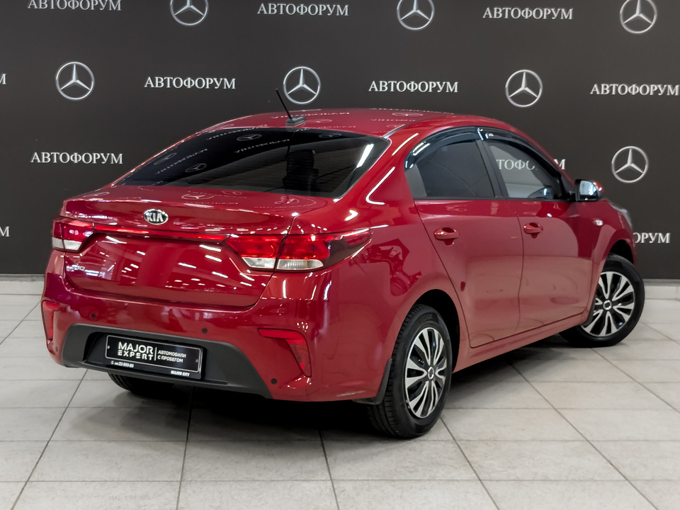 car-card-slide Kia Rio 2017 45 836км фото №5