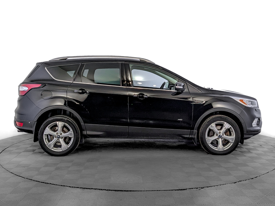 car-card-slide Ford Kuga 2017 89 000км фото №4