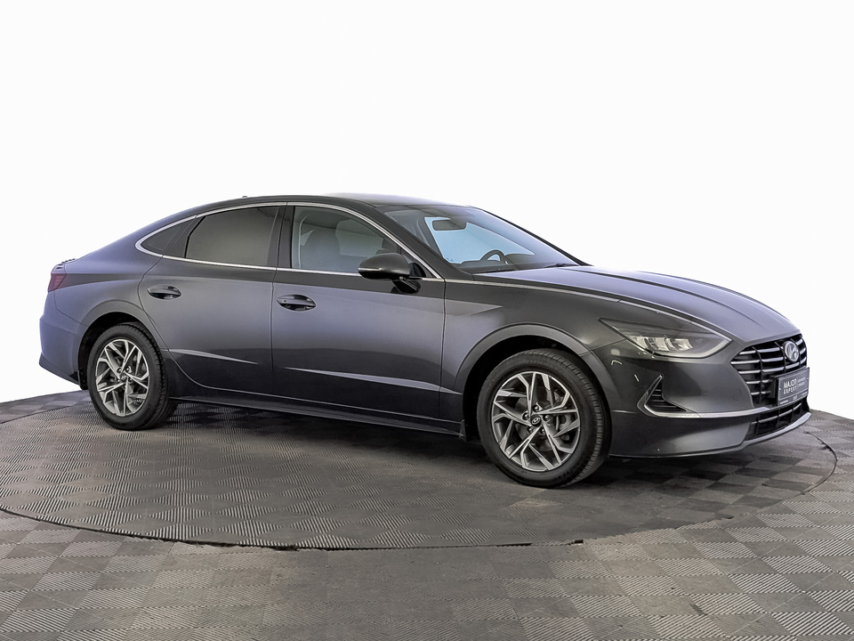 car-card-slide Hyundai Sonata 2021 60 083км фото №3