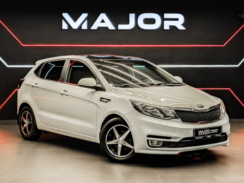 car-card-slide Kia Rio 2017 104 038км фото №3