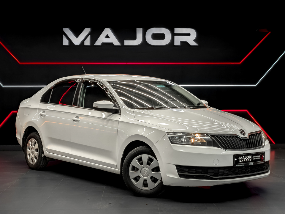 car-card-slide Skoda Rapid 2019 184 126км фото №3
