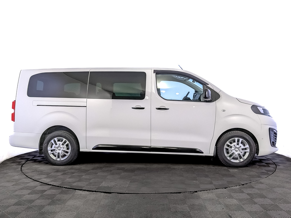 car-card-slide Opel Zafira Life 2021 74 900км фото №4