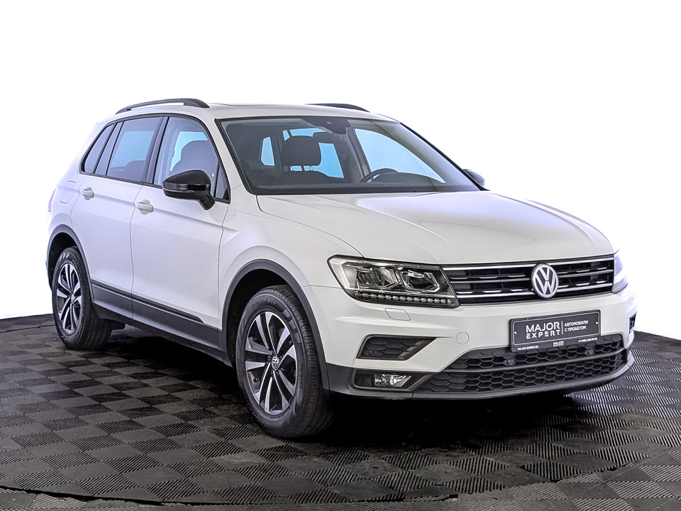 car-card-slide Volkswagen Tiguan 2020 54 391км фото №3