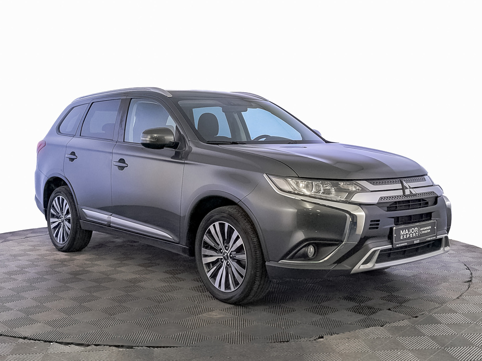 car-card-slide Mitsubishi Outlander 2019 53 424км фото №3