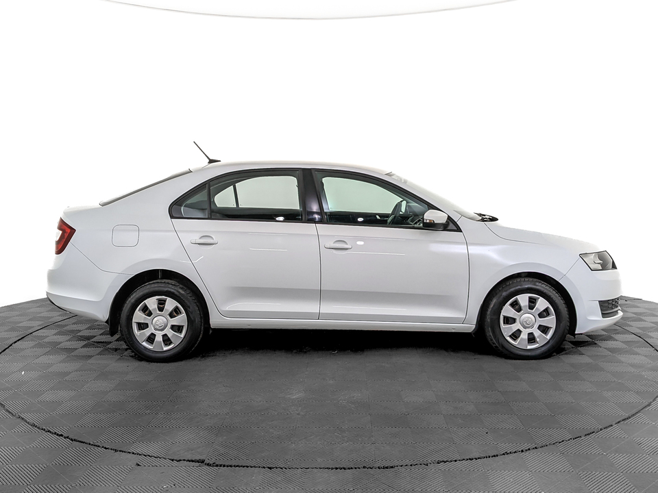 car-card-slide Skoda Rapid 2018 91 580км фото №4