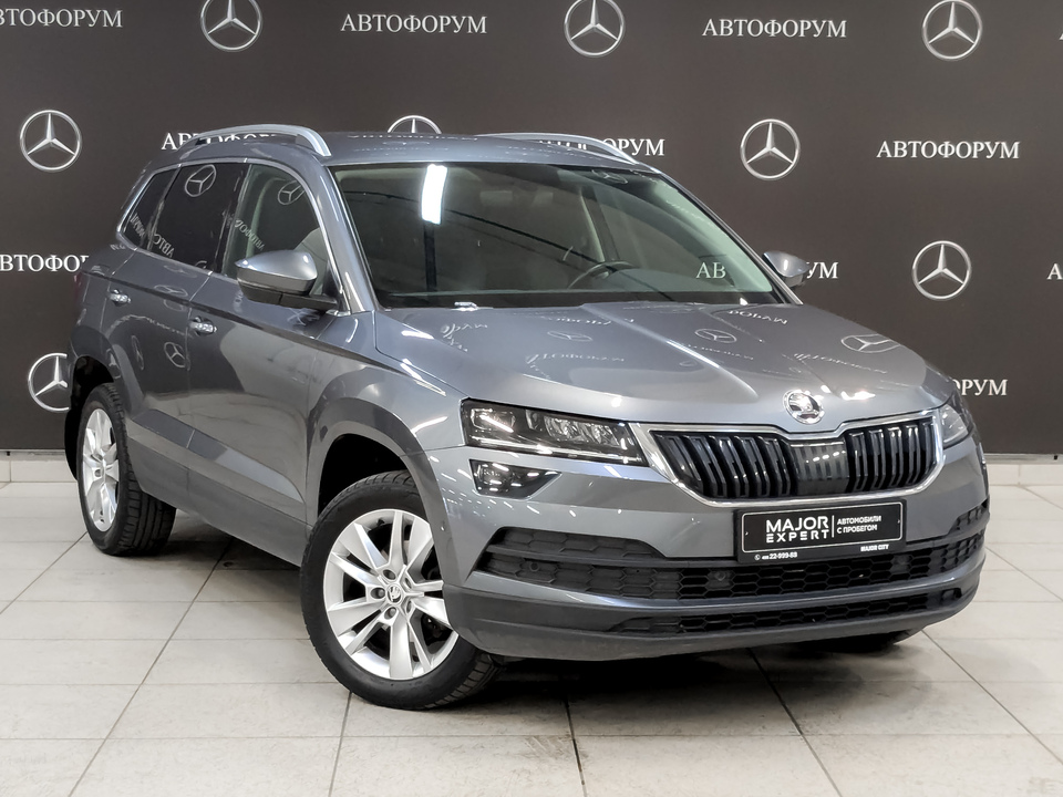 car-card-slide Skoda Karoq 2021 45 000км фото №3