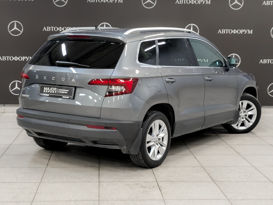 car-card-slide Skoda Karoq 2021 45 000км фото №5