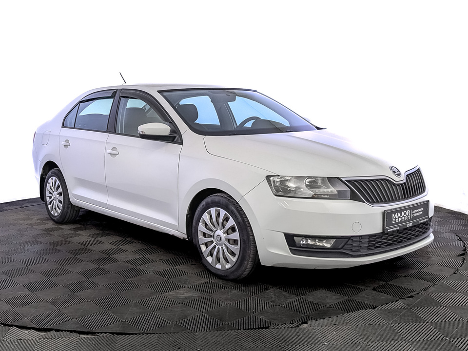 car-card-slide Skoda Rapid 2018 151 199км фото №3