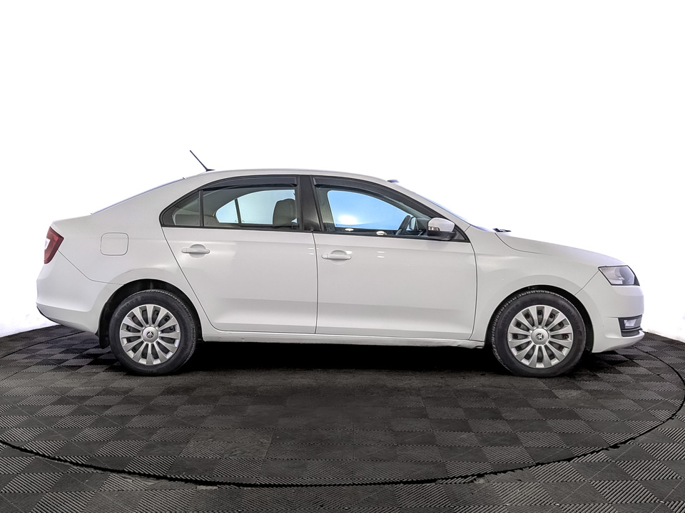 car-card-slide Skoda Rapid 2018 151 199км фото №4