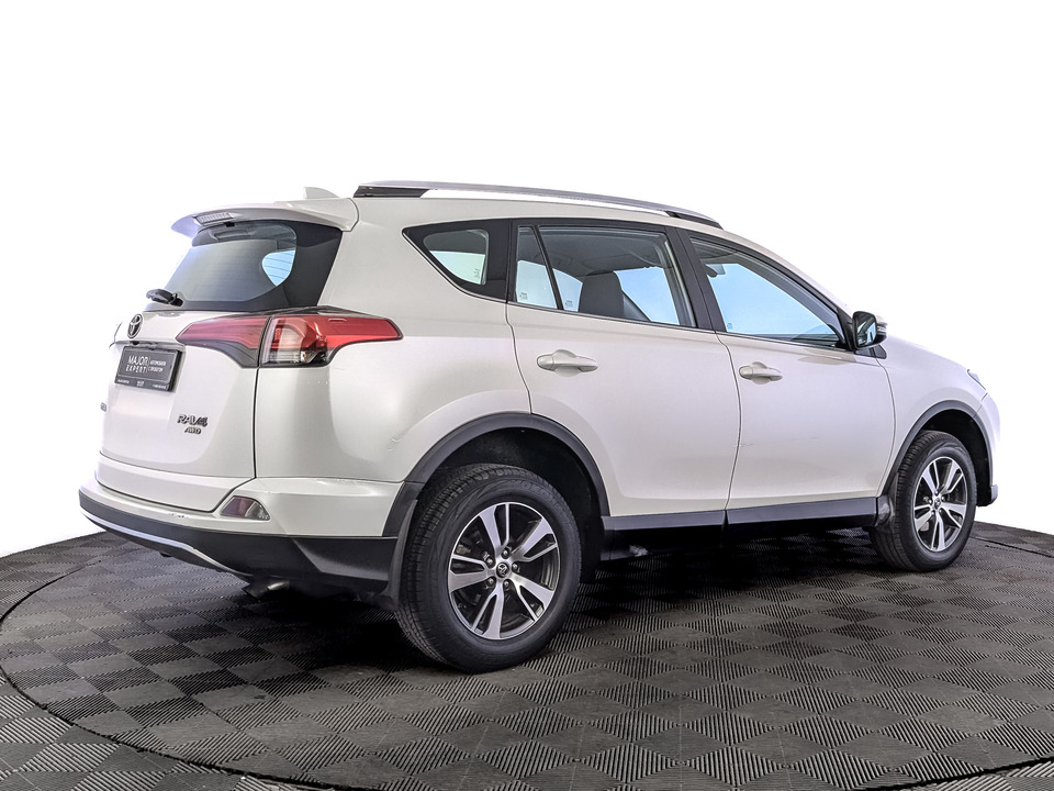 car-card-slide Toyota Rav-4 2017 74 828км фото №5