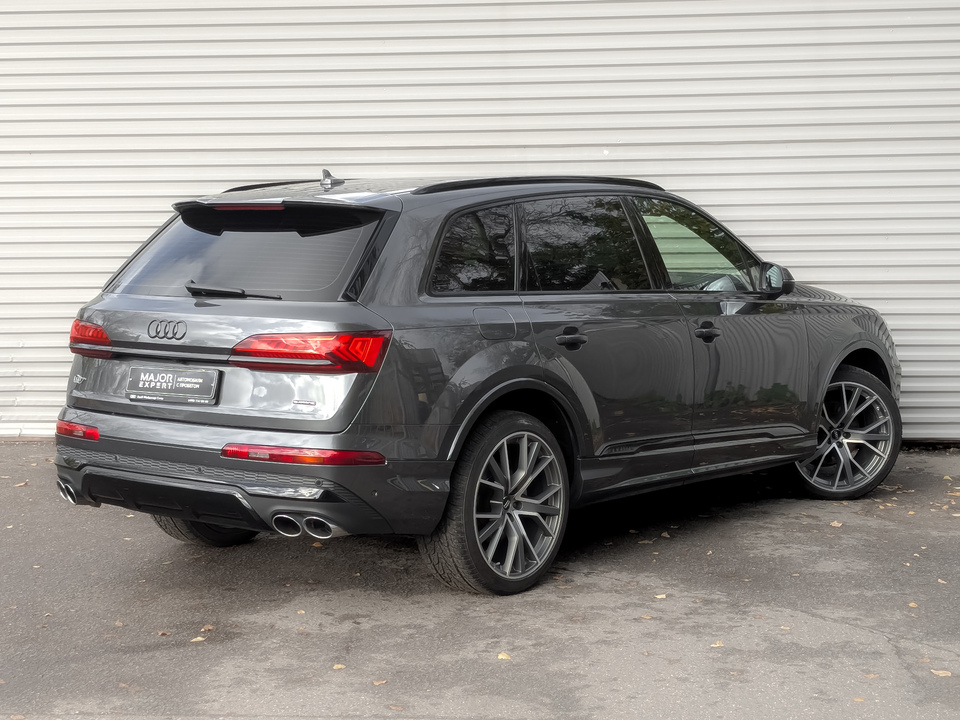 car-card-slide Audi Q7 2021 111 195км фото №5