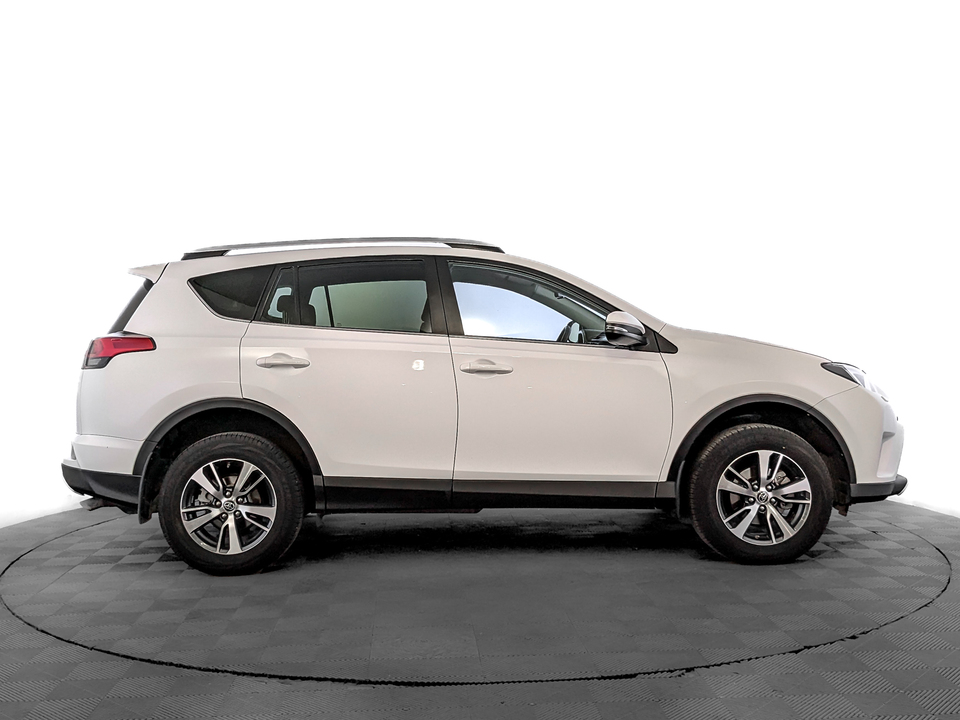 Toyota Rav-4 2018 97 521км фото №4