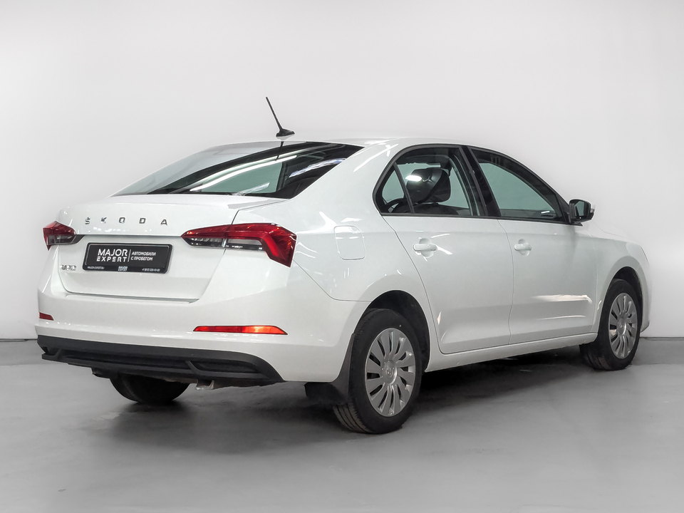 car-card-slide Skoda Rapid II 2021 171 122км фото №5