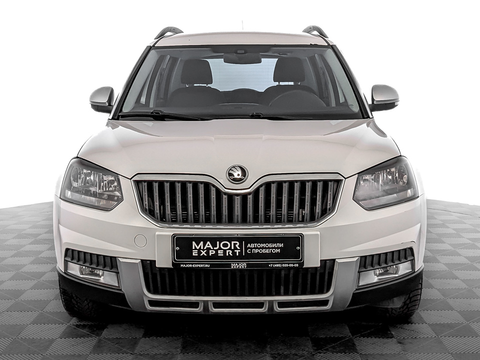 car-card-slide Skoda Yeti 2015 112 874км фото №2