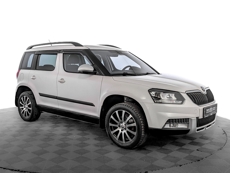 car-card-slide Skoda Yeti 2015 112 874км фото №3