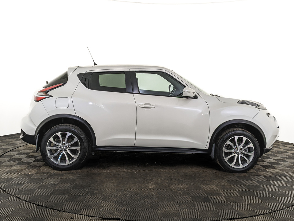 car-card-slide Nissan Juke 2015 94 719км фото №4