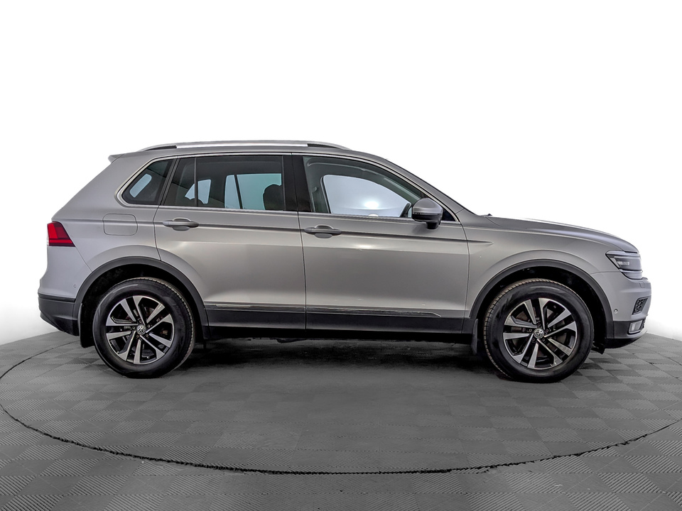 car-card-slide Volkswagen Tiguan 2018 89 711км фото №4