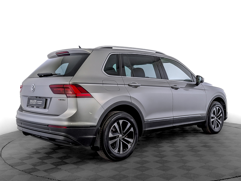 car-card-slide Volkswagen Tiguan 2018 89 711км фото №5