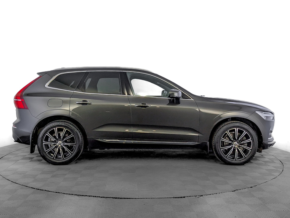 car-card-slide Volvo XC60 2019 161 048км фото №4