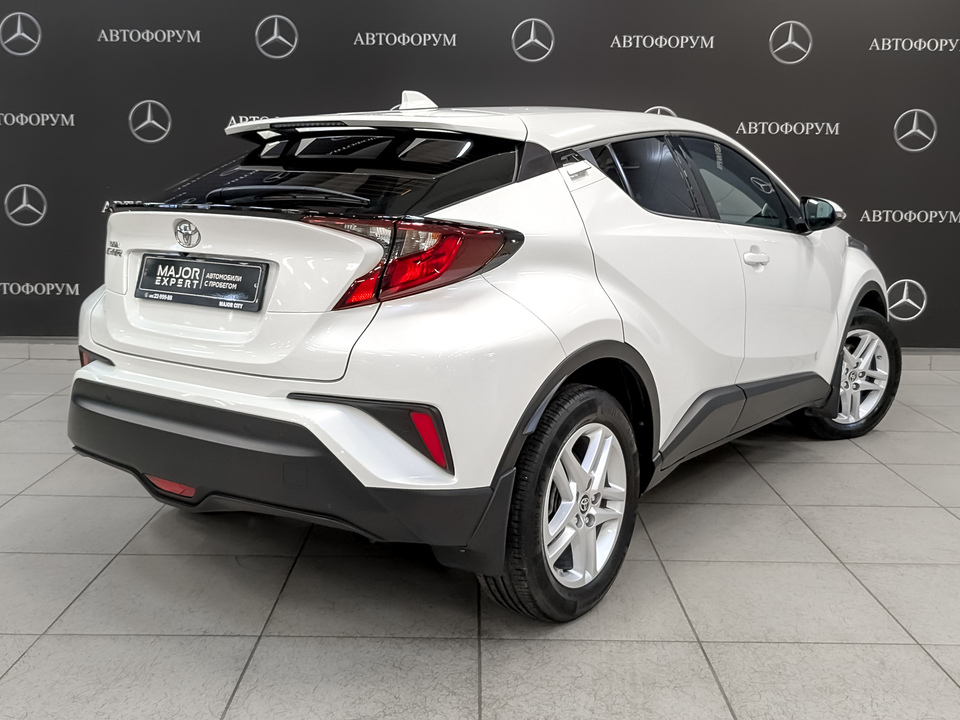 car-card-slide Toyota C-HR 2021 53 860км фото №5