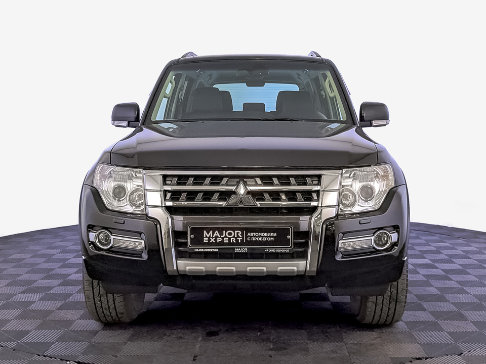 car-card-slide Mitsubishi Pajero 2018 73 200км фото №2
