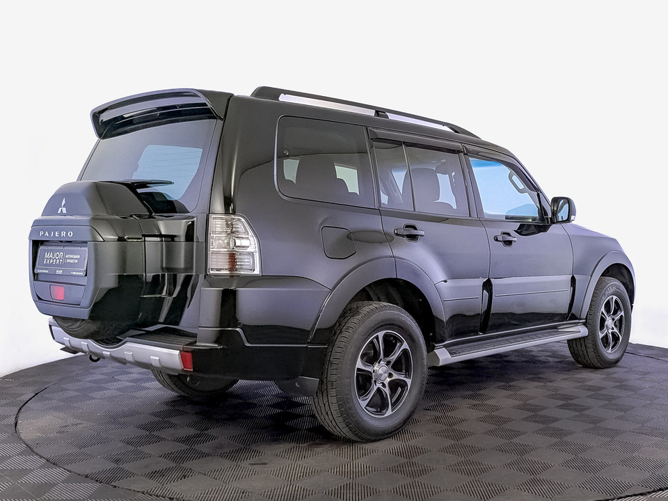 car-card-slide Mitsubishi Pajero 2018 73 200км фото №5