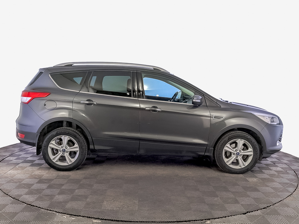 car-card-slide Ford Kuga 2016 104 319км фото №4