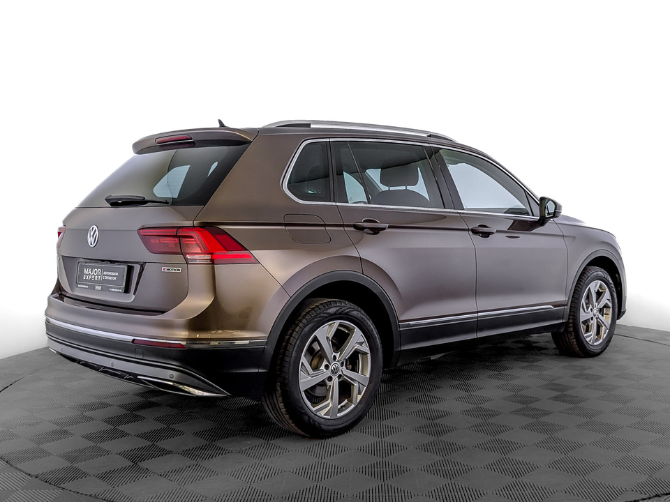 car-card-slide Volkswagen Tiguan 2019 138 492км фото №5