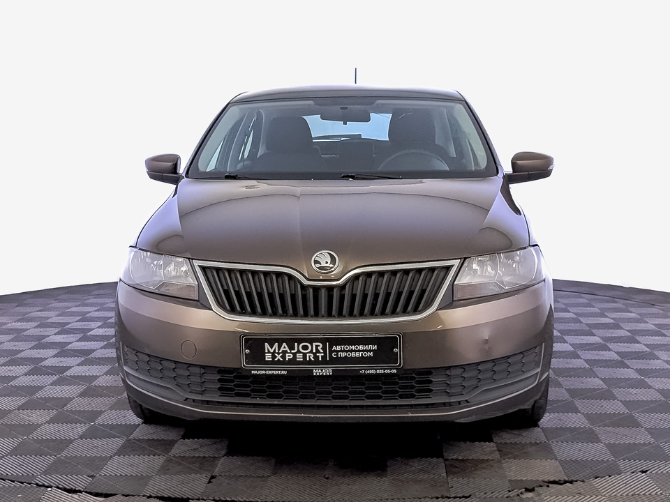 car-card-slide Skoda Rapid 2019 110 000км фото №2