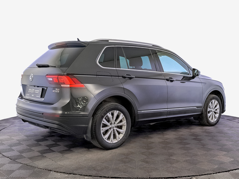 car-card-slide Volkswagen Tiguan 2017 203 910км фото №5