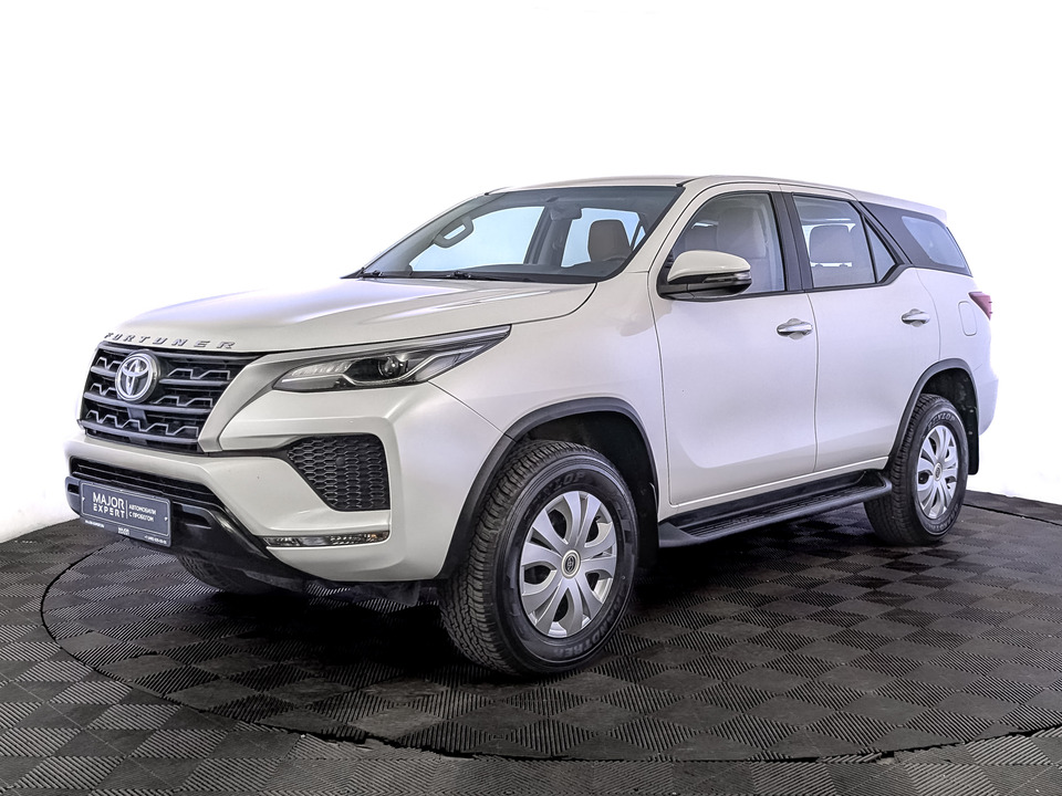 Toyota Fortuner 2022 23 477км фото №1