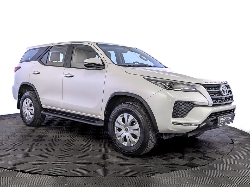 Toyota Fortuner 2022 23 477км фото №3
