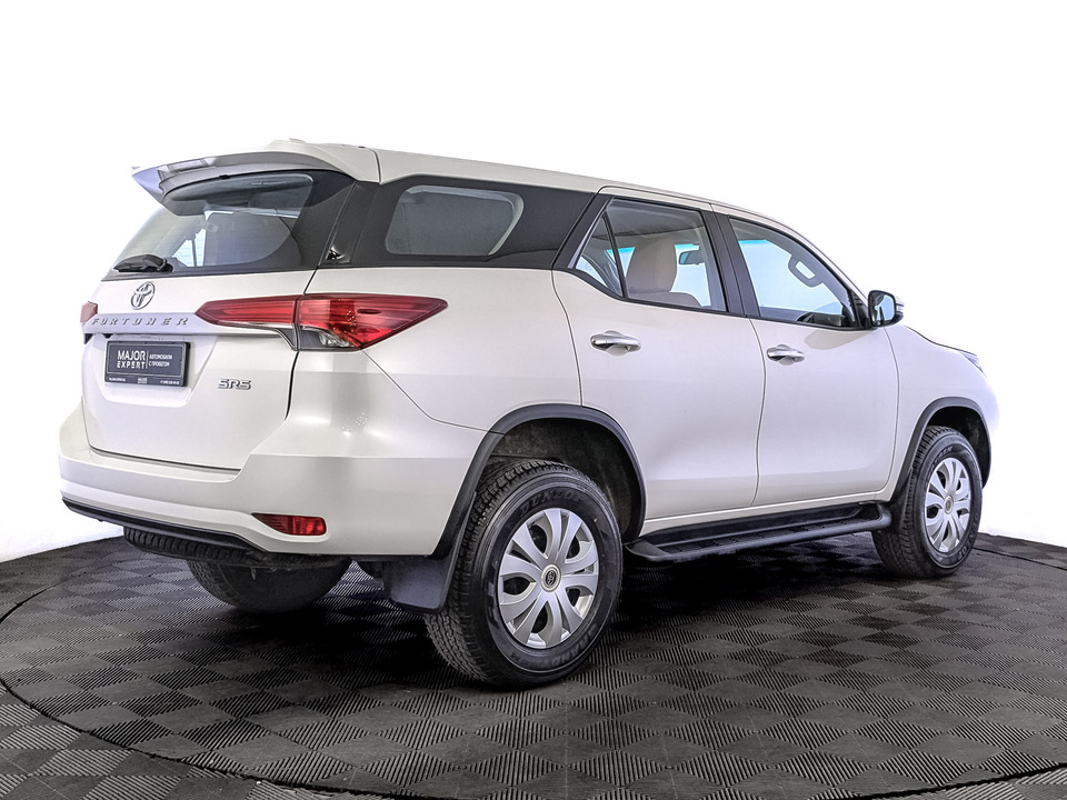 Toyota Fortuner 2022 23 477км фото №5