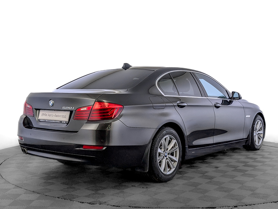 car-card-slide BMW 5 серии 2016 108 148км фото №5